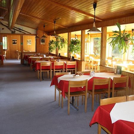 Хостел Sporti Grusch Екстер'єр фото